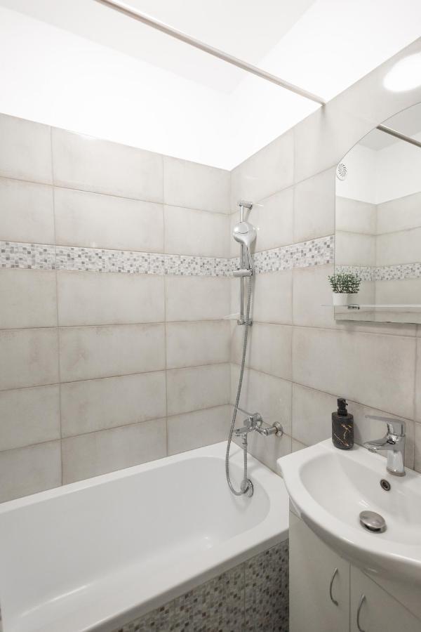 Clicktheflat Stawki Apart Rooms Warschau Exterior foto