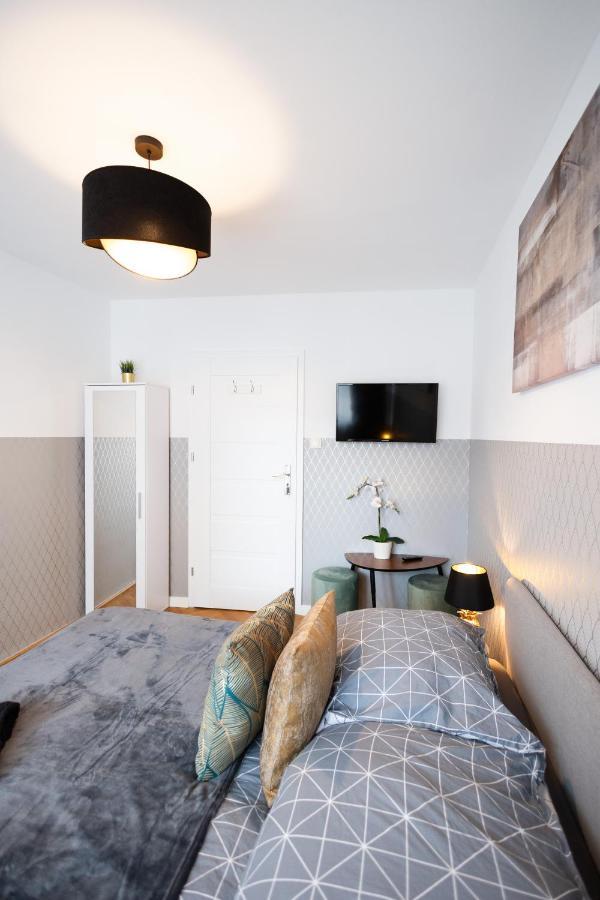 Clicktheflat Stawki Apart Rooms Warschau Exterior foto